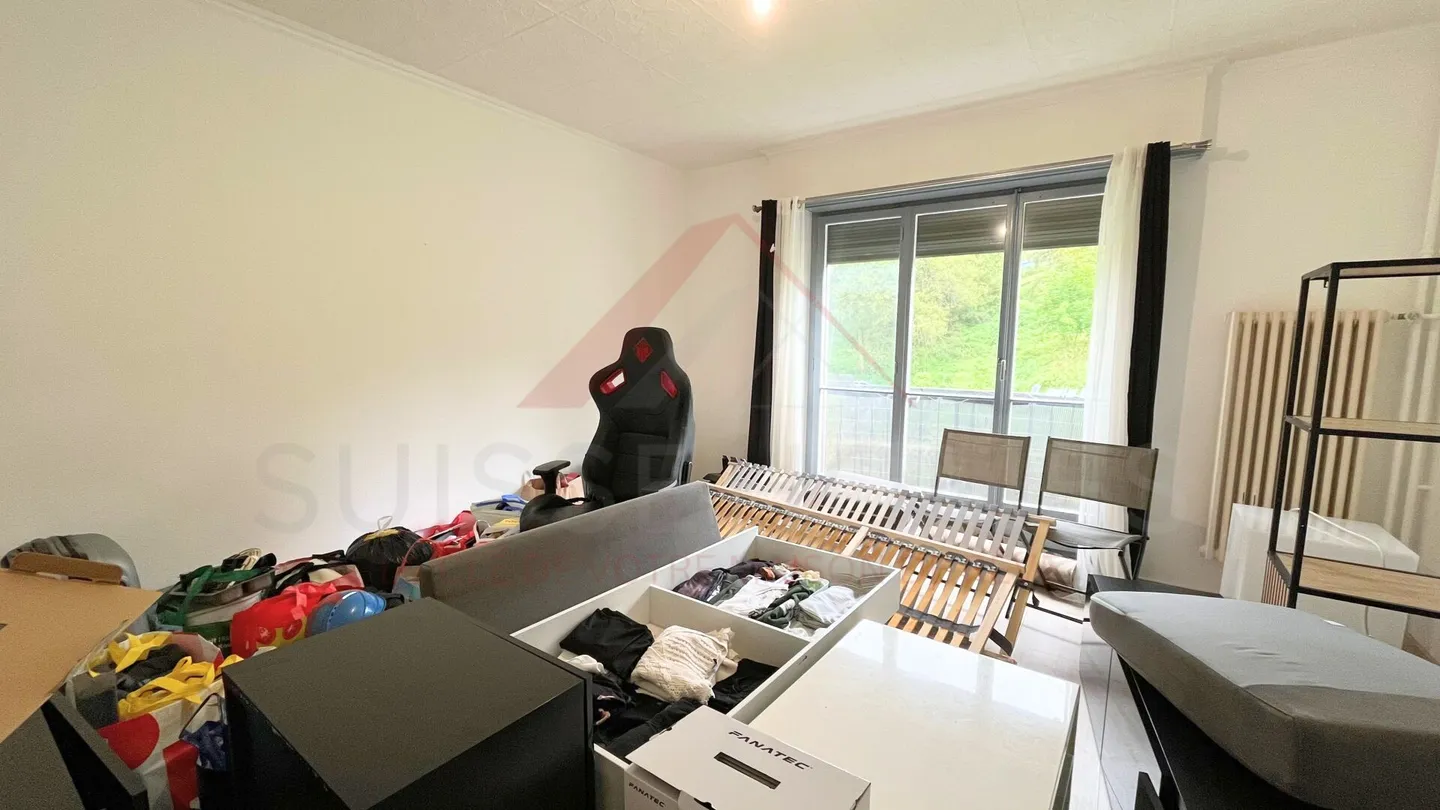 Le Locle - Helle 3,5-Zimmer-Wohnung (68 m²) mit sonnigem Balkon, freier Aussicht & hohem Vermietungspotenzial - Foto 2 von 10