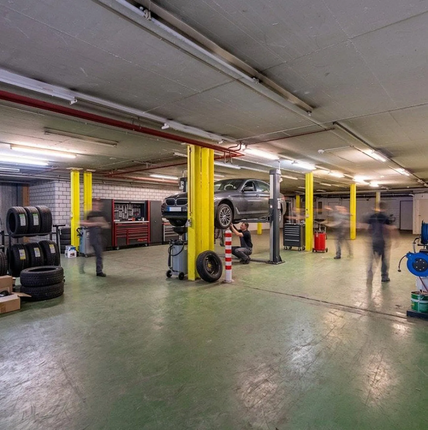 Commercial, Workshop, Storage Space - Photo 3 of 7
