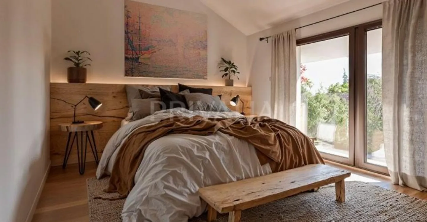 New 7-room villa with large garden - Photo 3 of 5