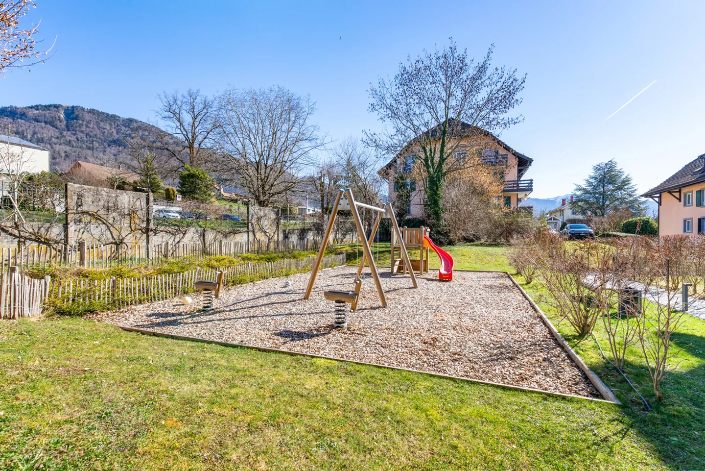 Vista lago e montagna! Servizi nelle vicinanze! - Foto 12 di 15