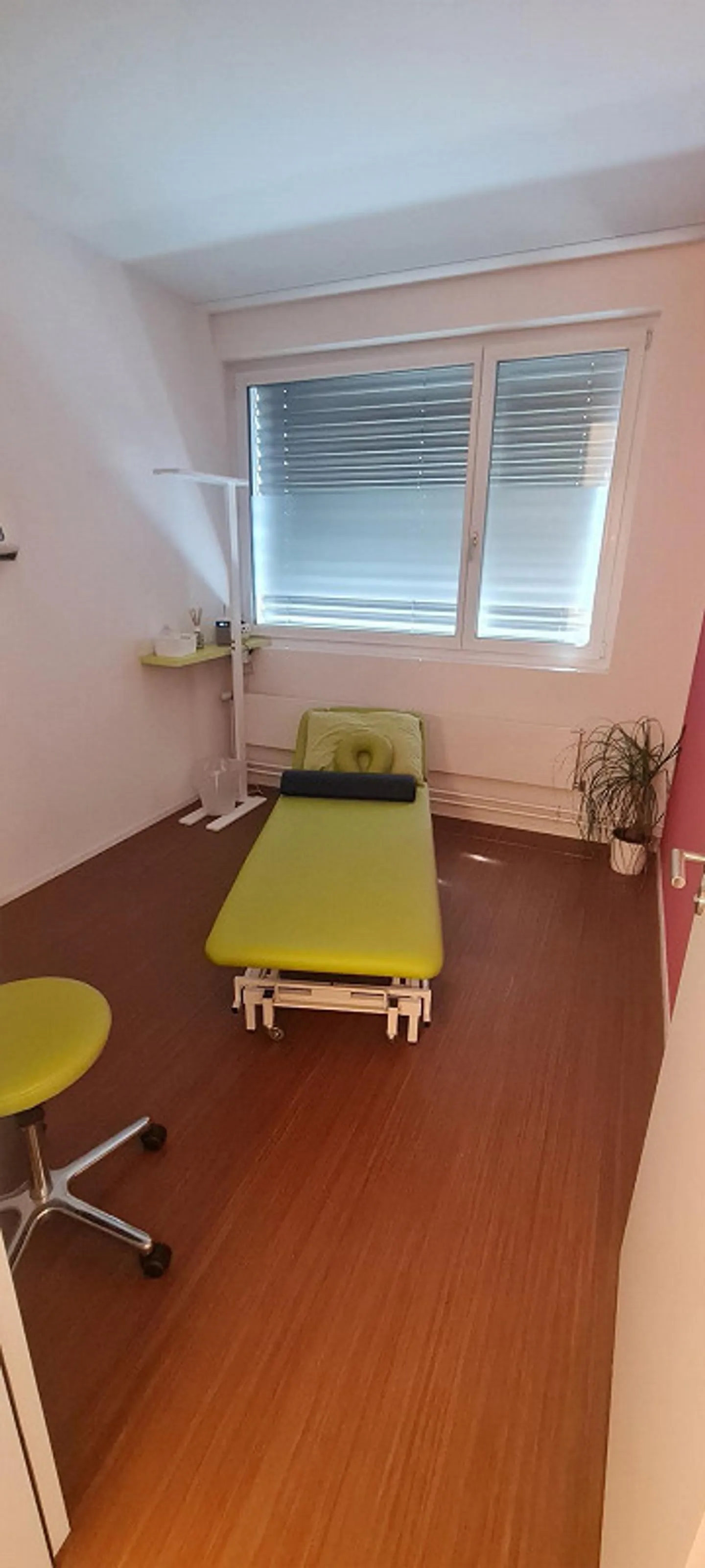 Spazio per studio o ufficio moderno - personalizzato secondo le tue esigenze - Foto 5 di 8