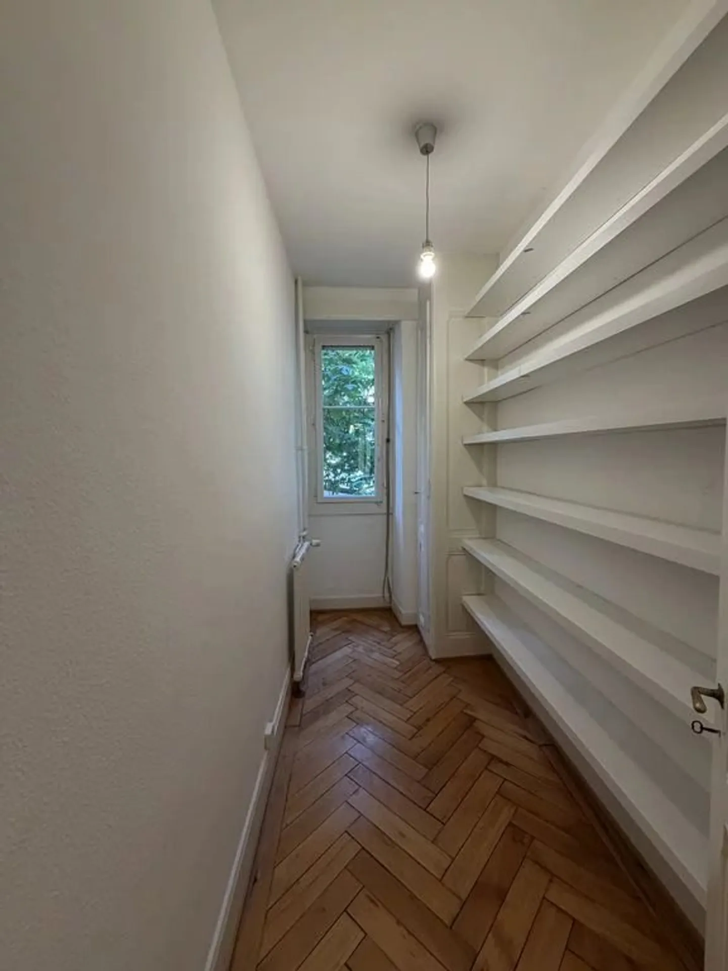 Charming 4.5 Room Apartment - Photo 5 of 9