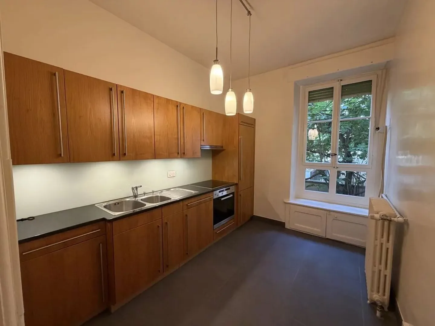 Charming 4.5 Room Apartment - Photo 6 of 9