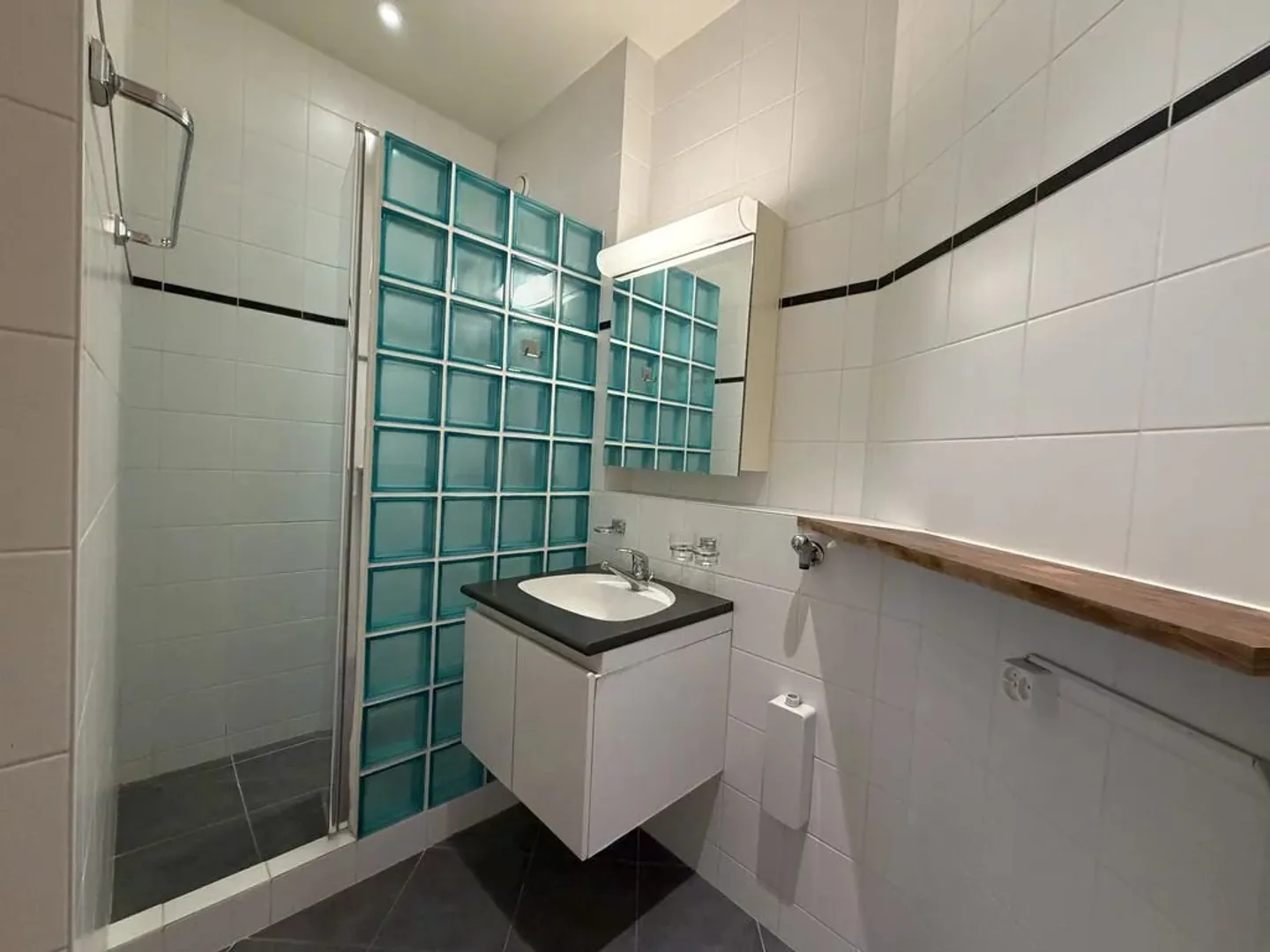 Charming 4.5 Room Apartment - Photo 7 of 9