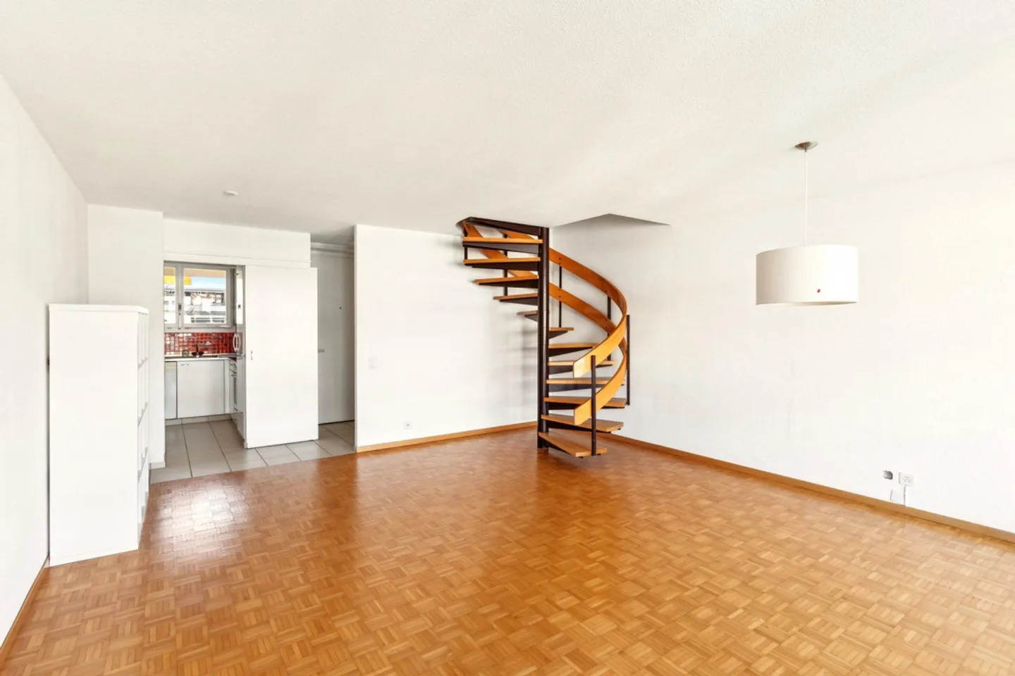 Appartement en duplex avec vue imprenable - Photo 3 sur 7