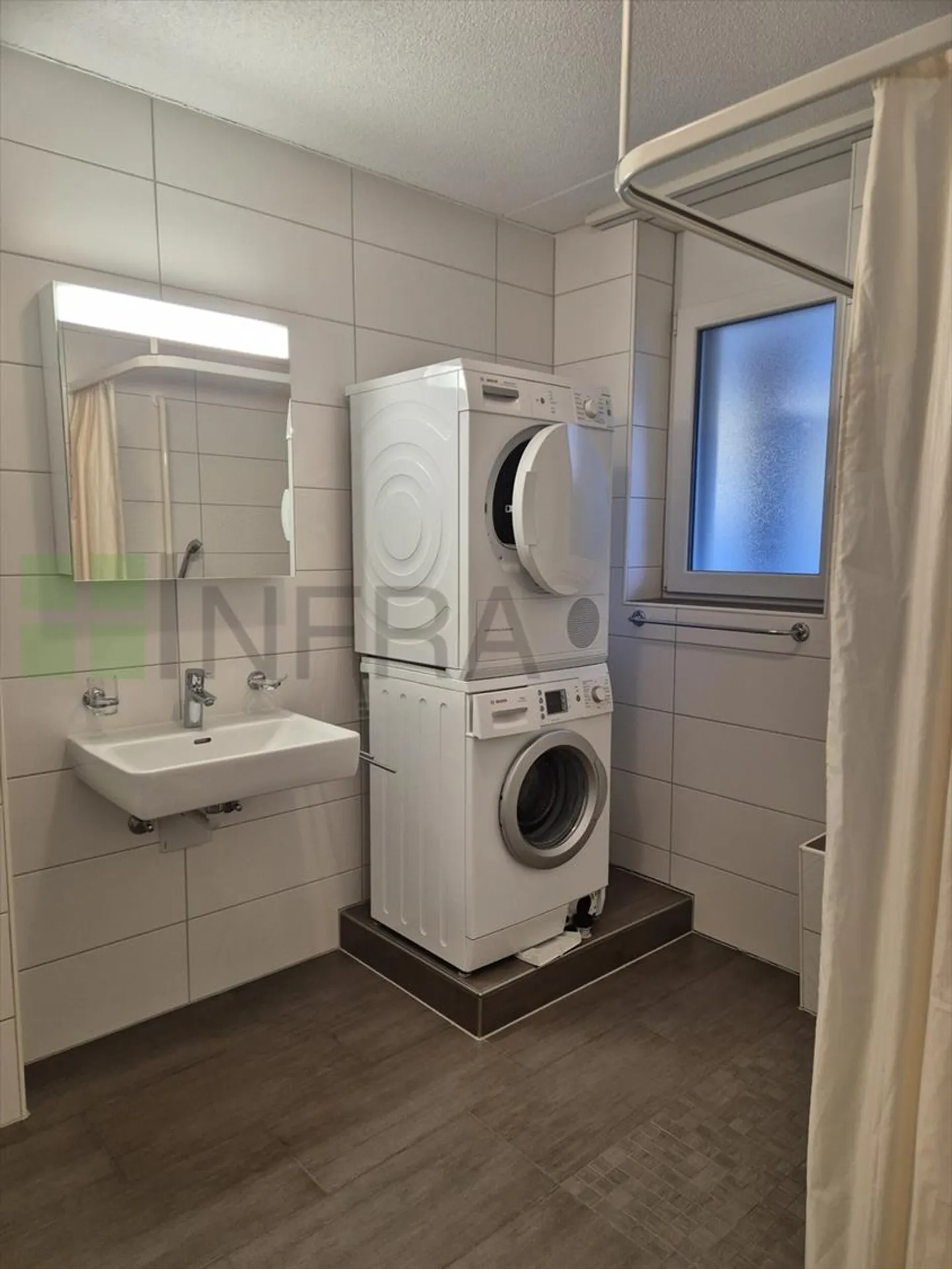 2,5-Zimmer-Wohnung von 65m2 im Erdgeschoss - Foto 3 von 12