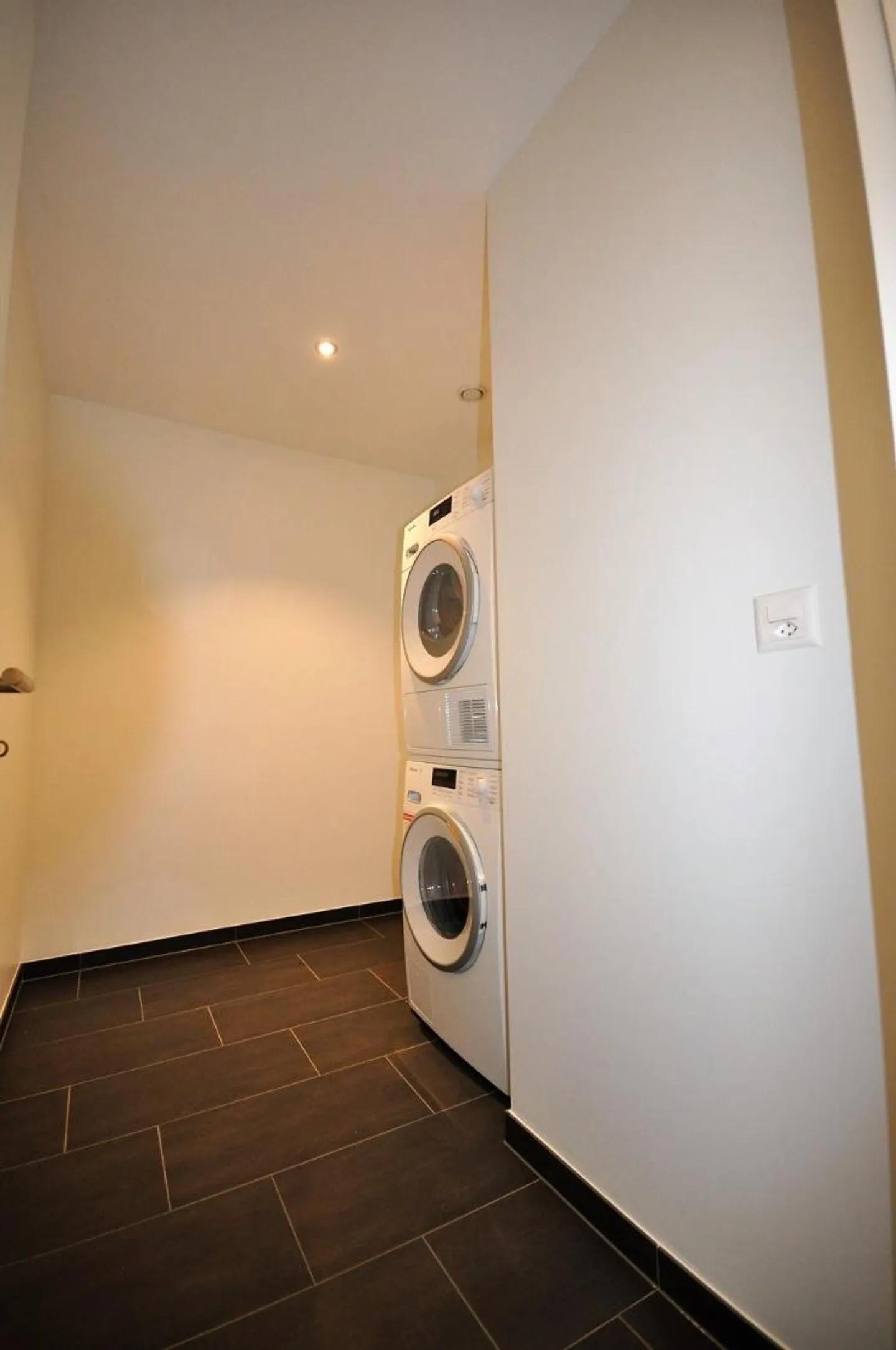 3,5-Zimmer-Wohnung mit 100 Quadratmetern im Erdgeschoss - Foto 7 von 7