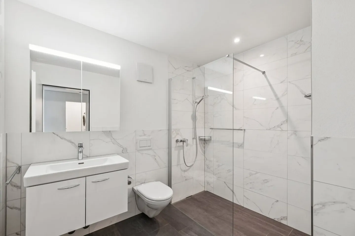 Vivre avec confort - Appartement neuf dans un environnement attrayant - Photo 5 sur 7