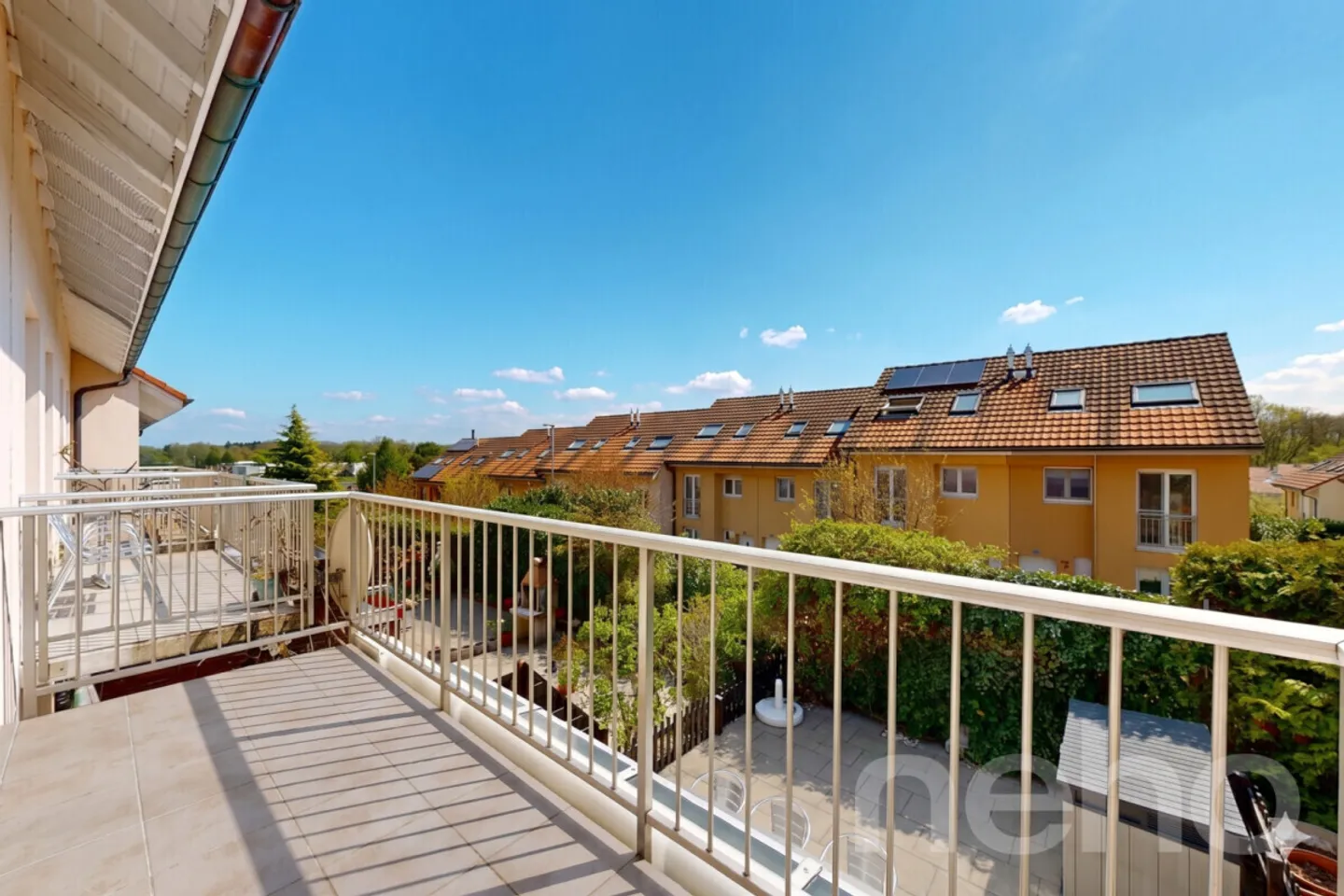 Charmantes Reihenhaus mit Terrasse - Foto 2 von 12