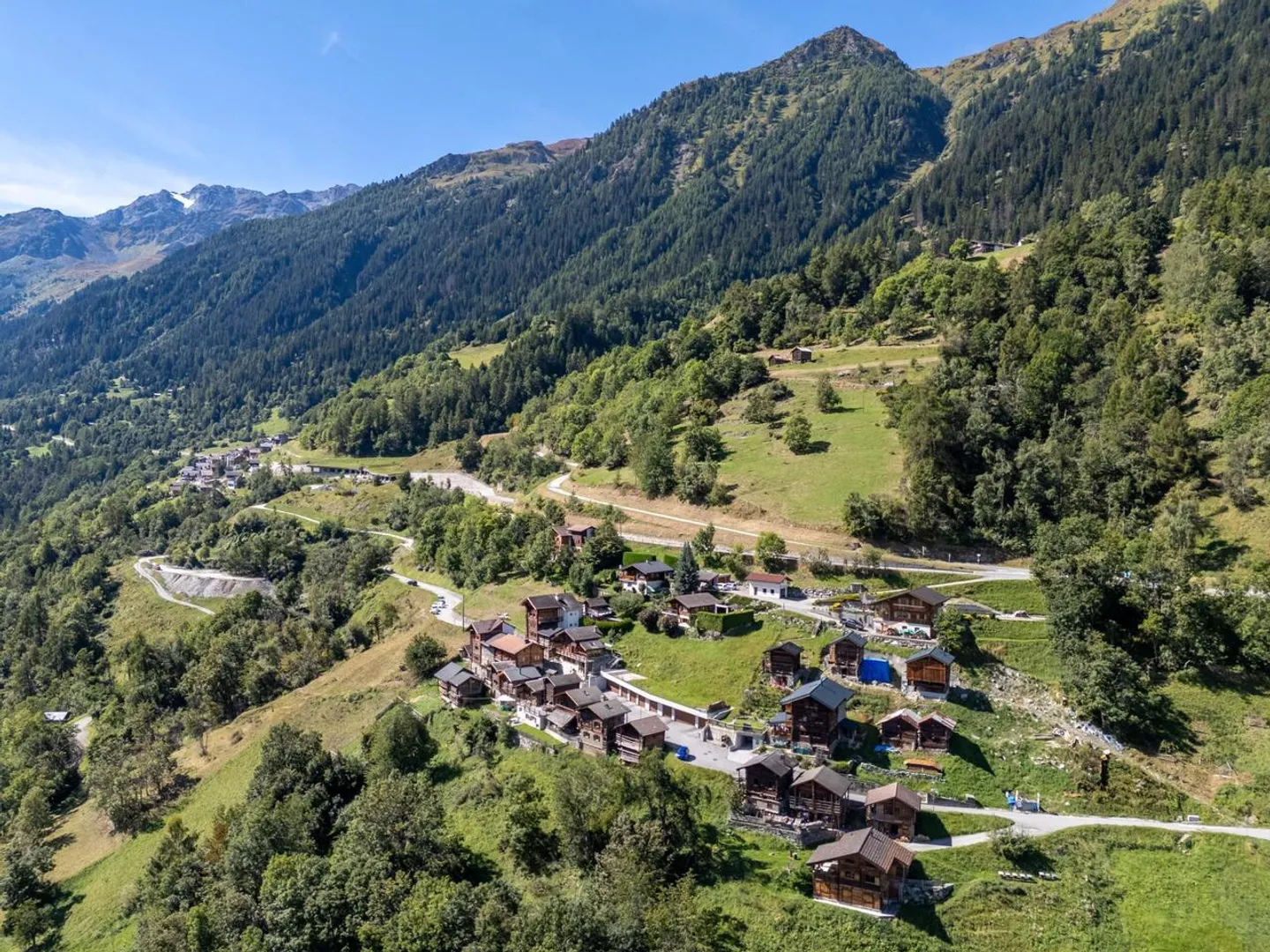 Charming chalet in a quiet location - Photo 6 of 12