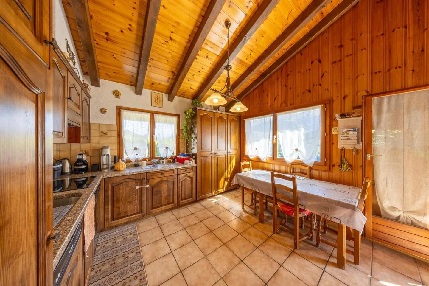 Charming chalet in a quiet location - Photo 9 of 12