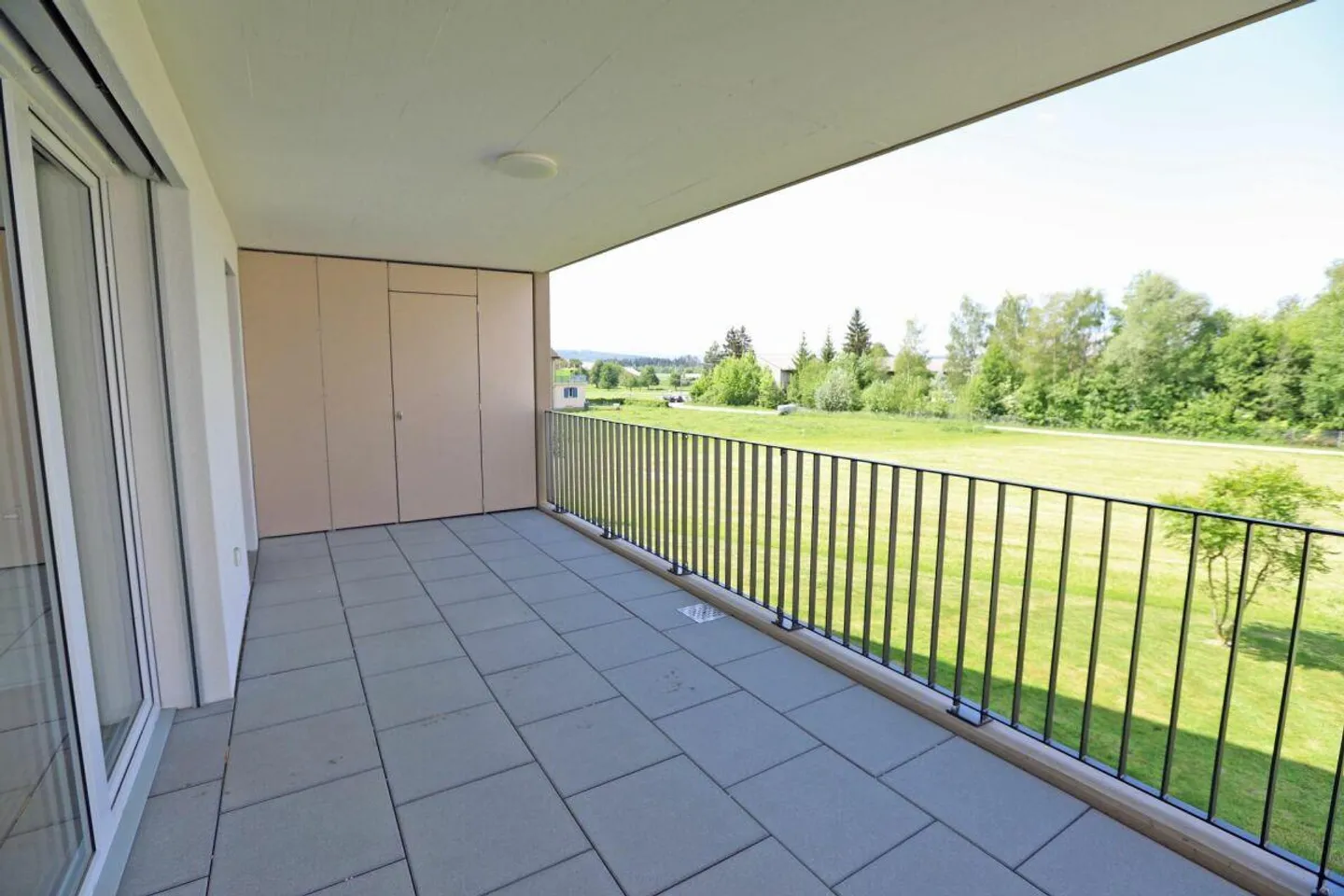 Moderno appartamento di 4,5 stanze con grande balcone! - Foto 1 di 13