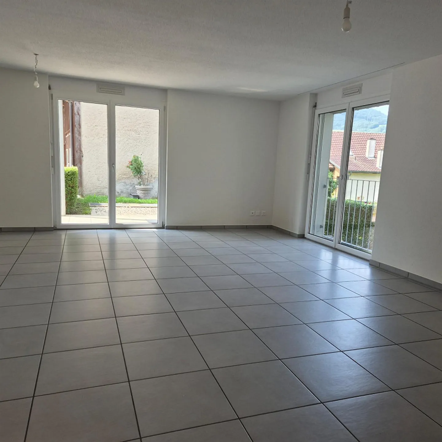 3.5 Room Garden Apartment. I like it here. - Photo 2 of 7