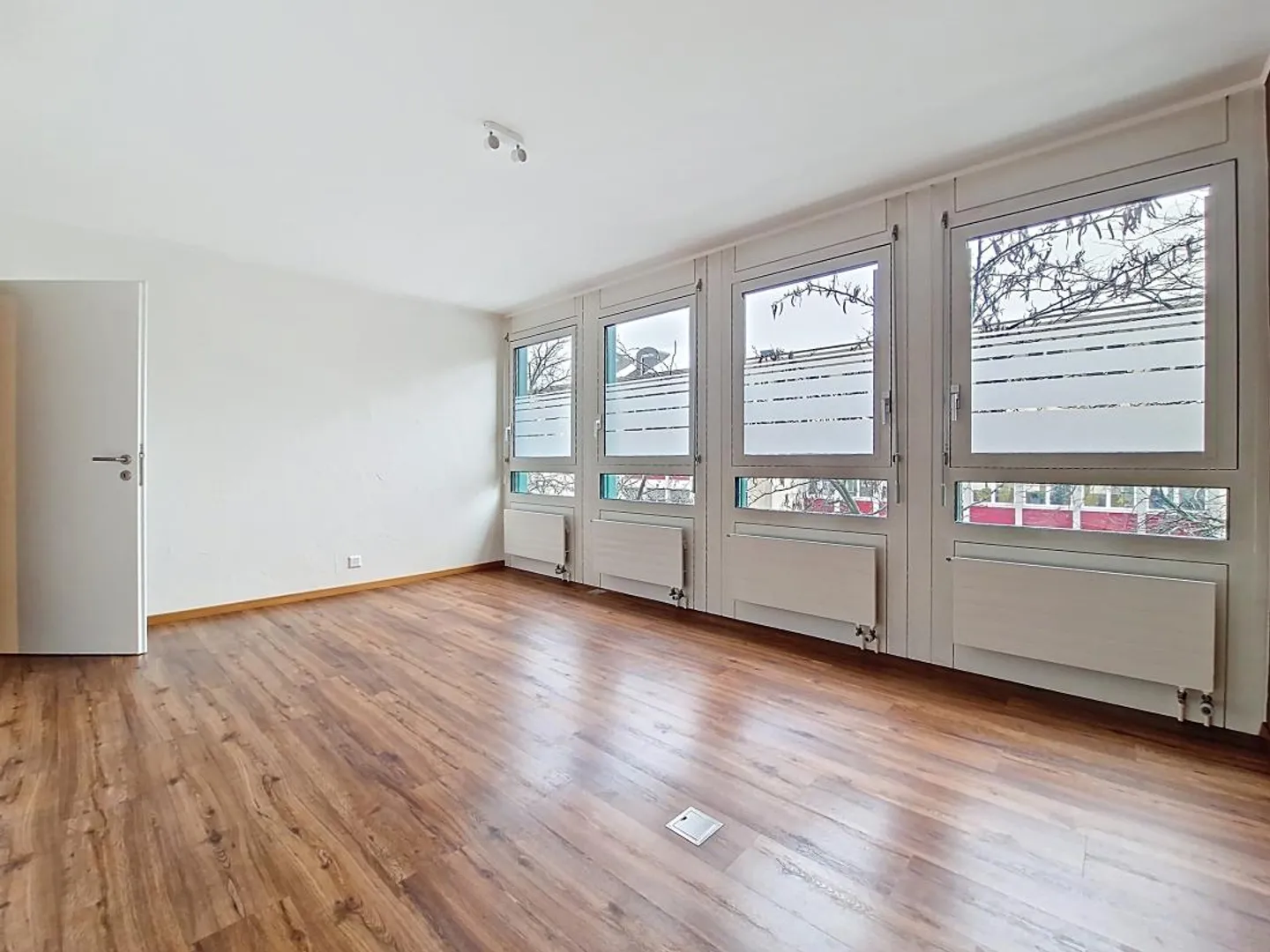 Sion – 3.5 Room Office / Cabinet in the City Center, Near Place du Midi - Photo 11 of 16