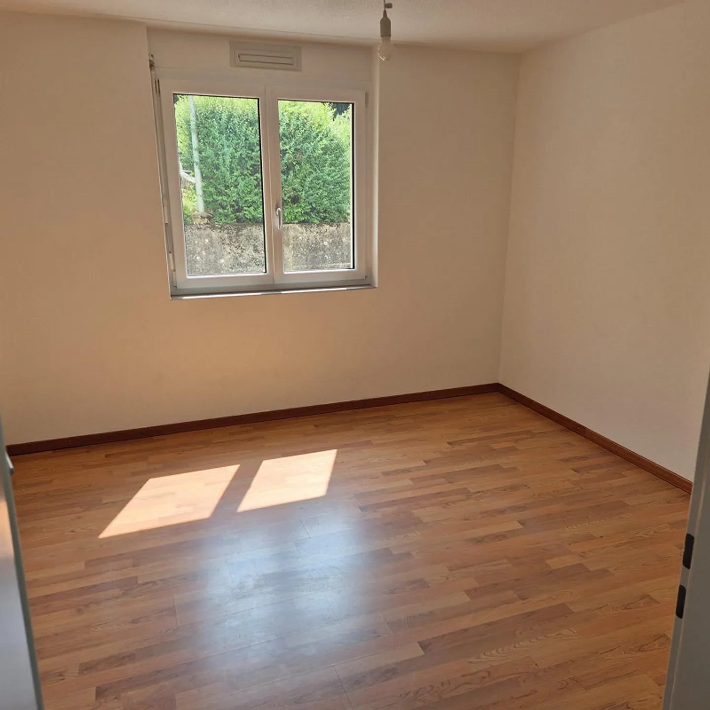 3.5 Room Garden Apartment. I like it here. - Photo 3 of 7