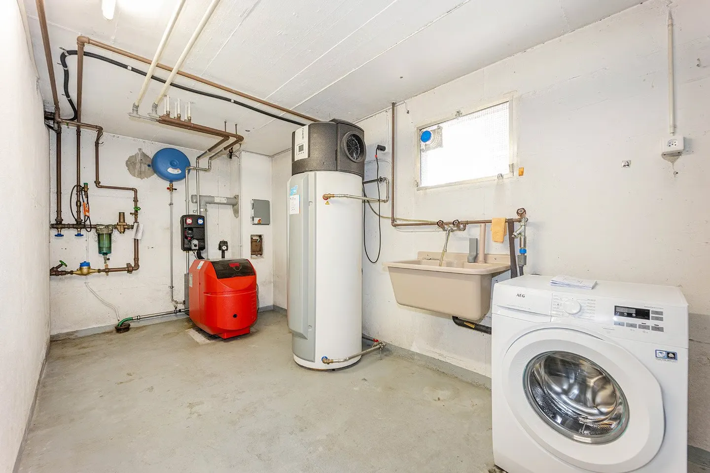 Freistehendes 5,5-Zimmer-Einfamilienhaus mit Wintergarten und attraktivem Grundstück - Photo 15 of 17