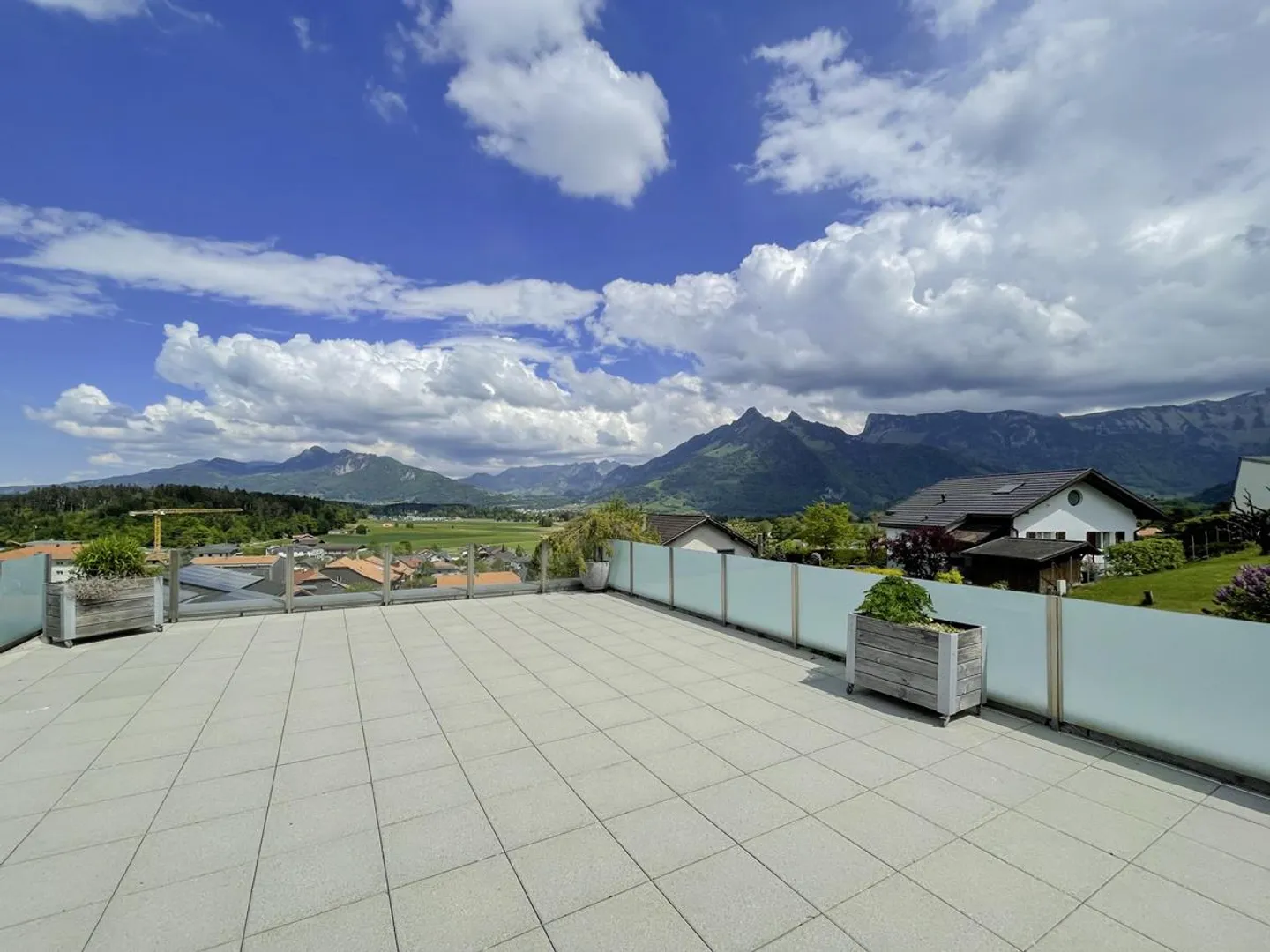 Rare property with two living areas - Villa with 3.5 rooms and apartment with 2.5 rooms - for private or investment purposes - Photo 16 of 17