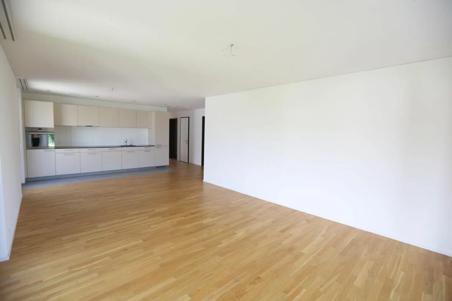 Moderno appartamento di 4,5 stanze con grande balcone! - Foto 7 di 13