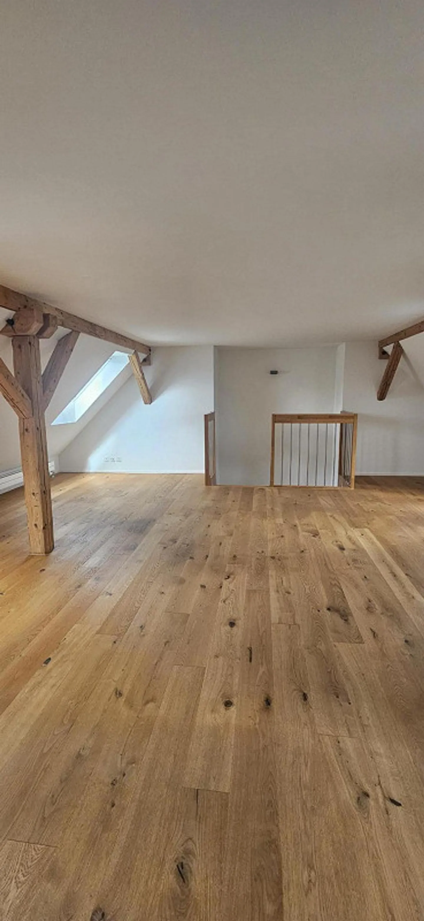 Charming 3.5-room maisonette apartment in Zurich - Photo 6 of 13