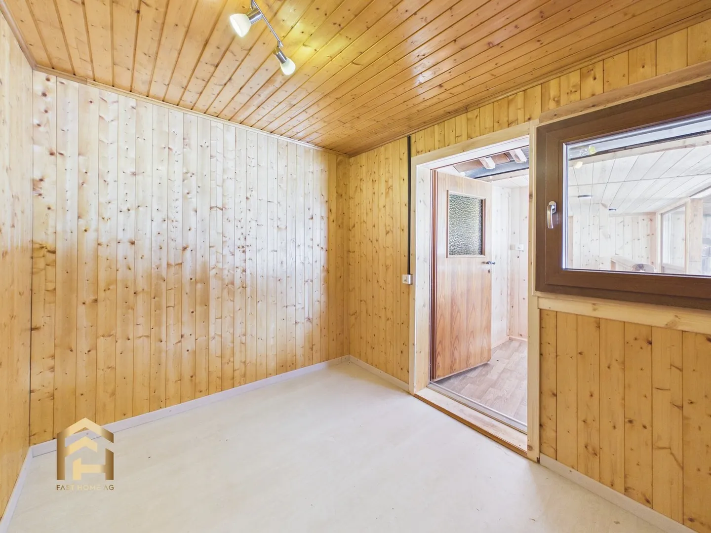 Comprehensively renovated Valais house with two separate living units - Photo 11 of 13