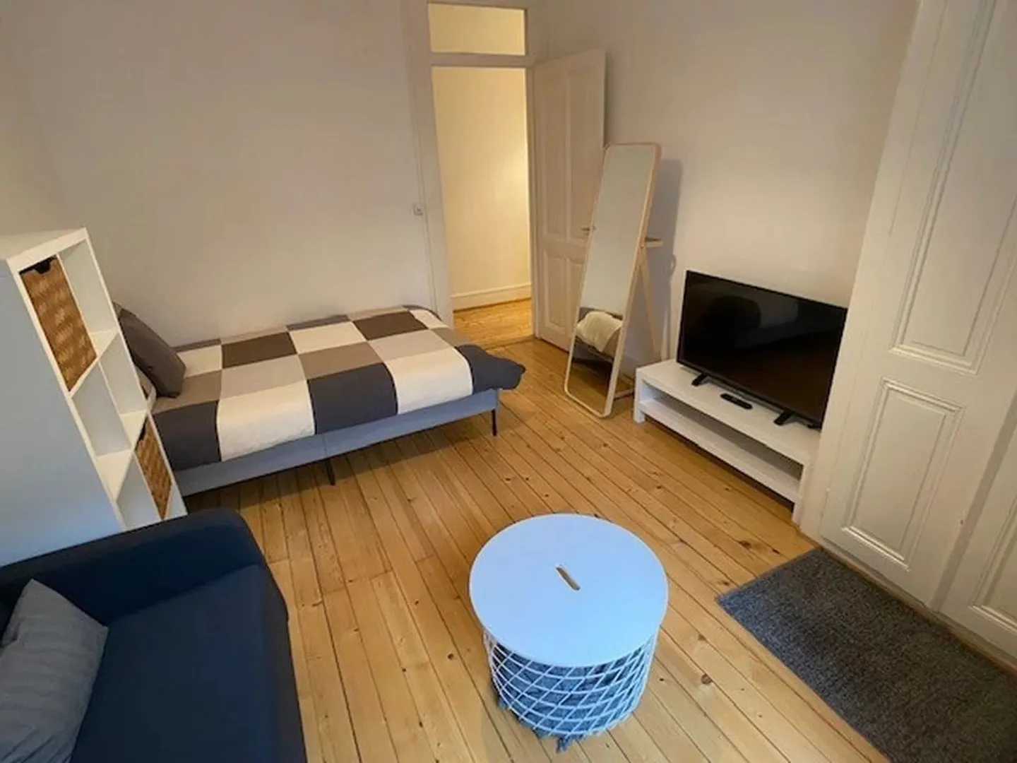 Charming Apartment in Pâquis - Photo 1 of 6