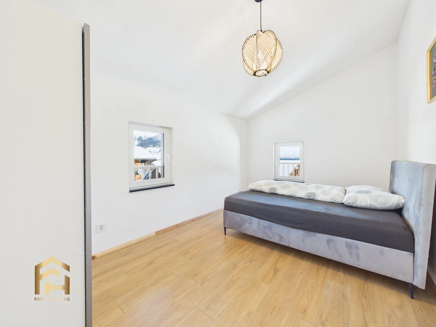 Comprehensively renovated Valais house with two separate living units - Photo 7 of 13