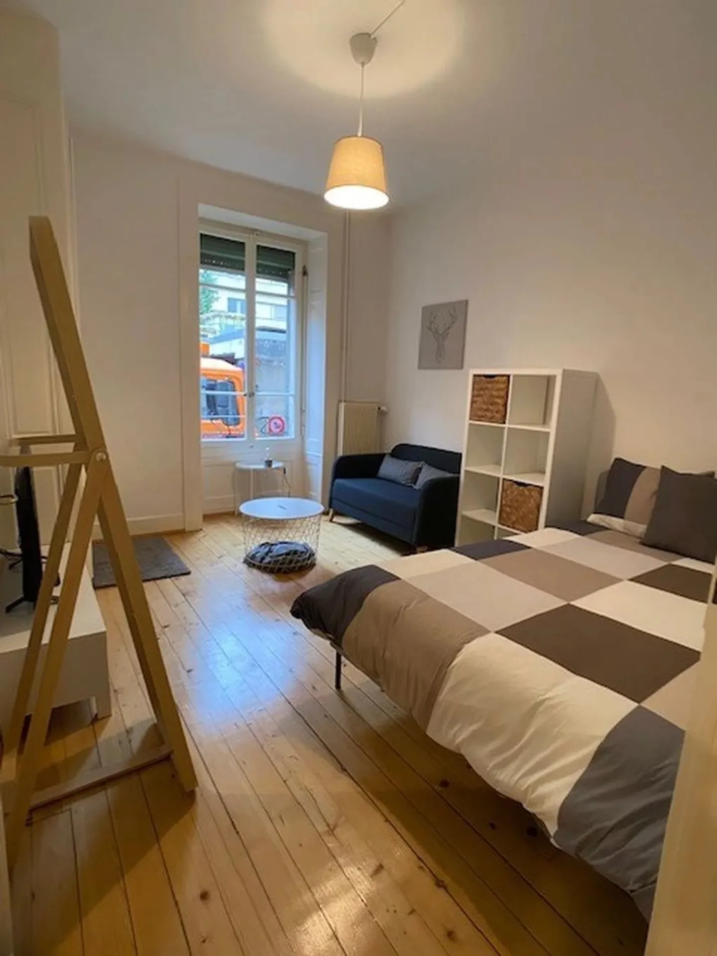 Charming Apartment in Pâquis - Photo 2 of 6