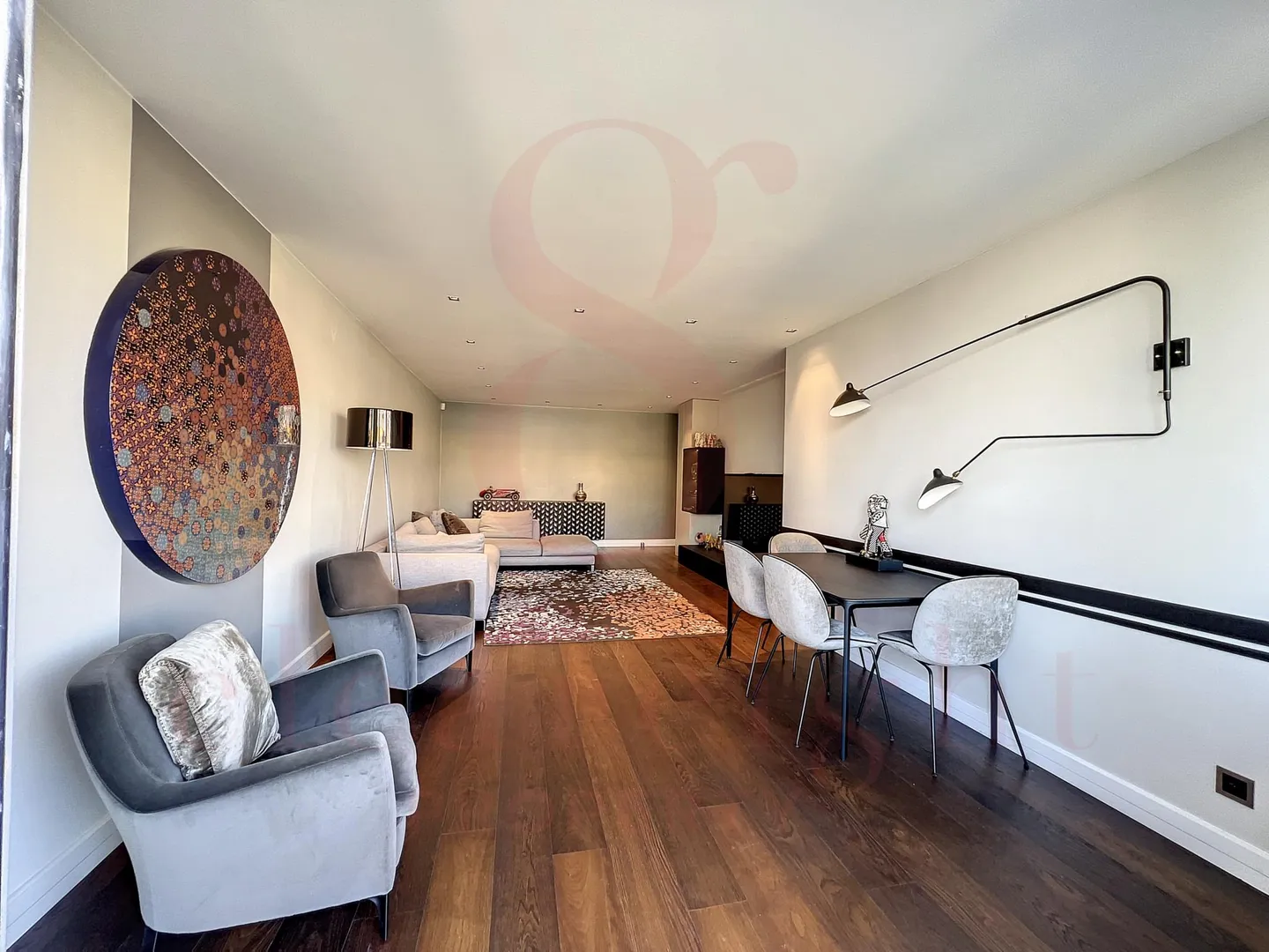 Magnificent spacious apartment with balconies - Photo 9 of 9