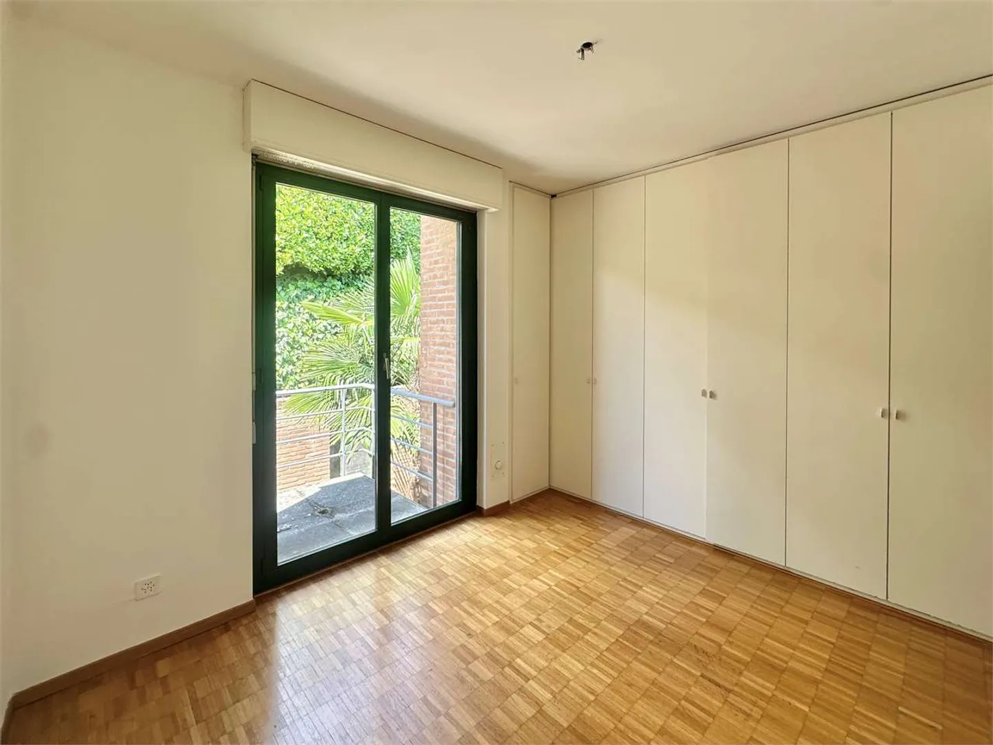 Elegante villa contigua con vista mozzafiato - Foto 8 di 16