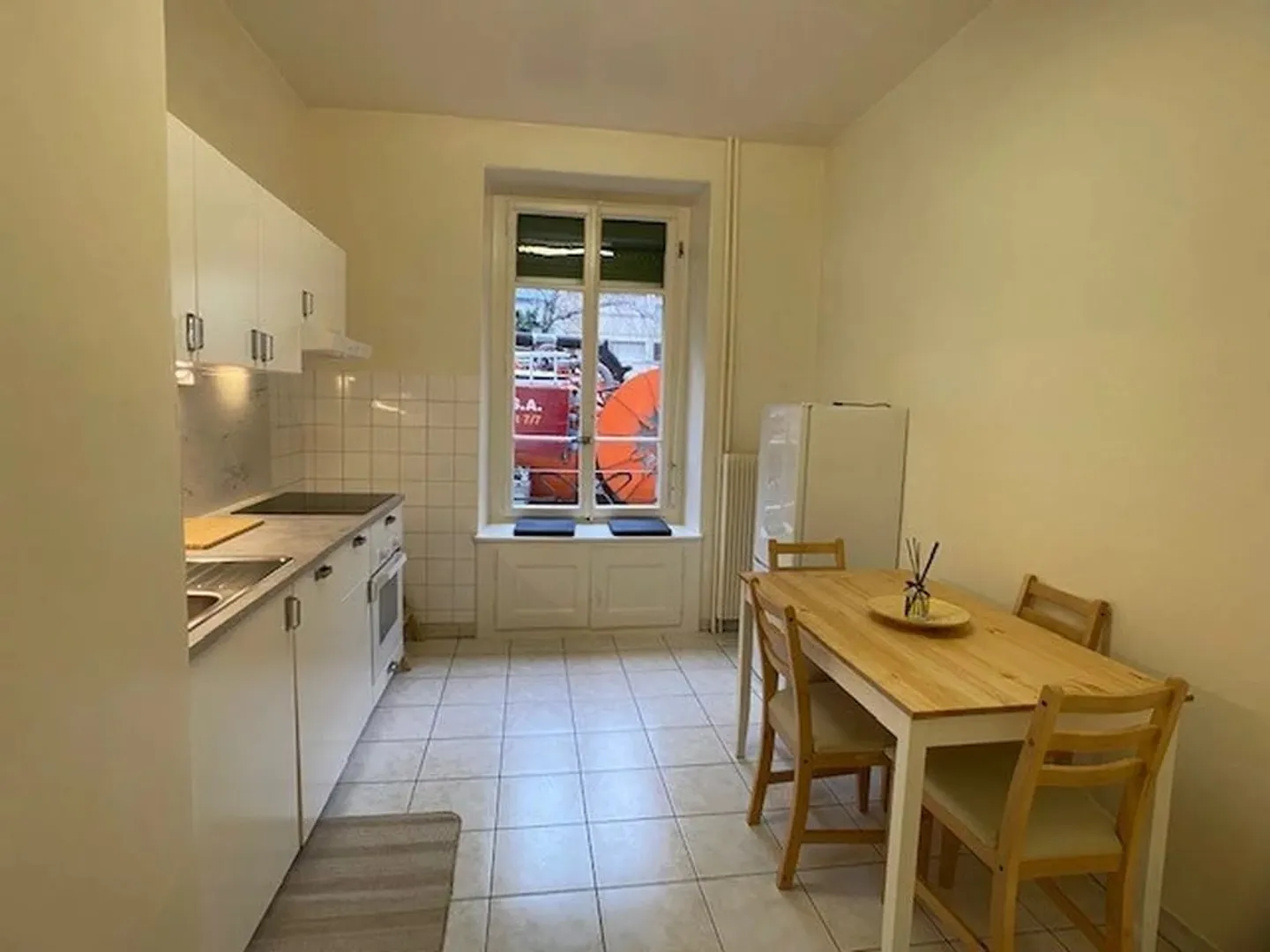 Charming Apartment in Pâquis - Photo 4 of 6