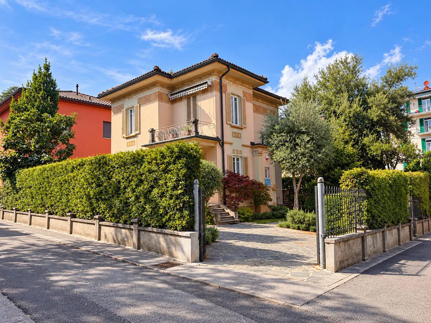 Villa storica in stile Liberty a Lugano - Foto 1 di 4