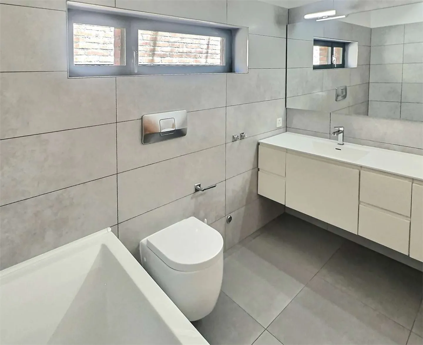 Elegante villa contigua con vista mozzafiato - Foto 9 di 16