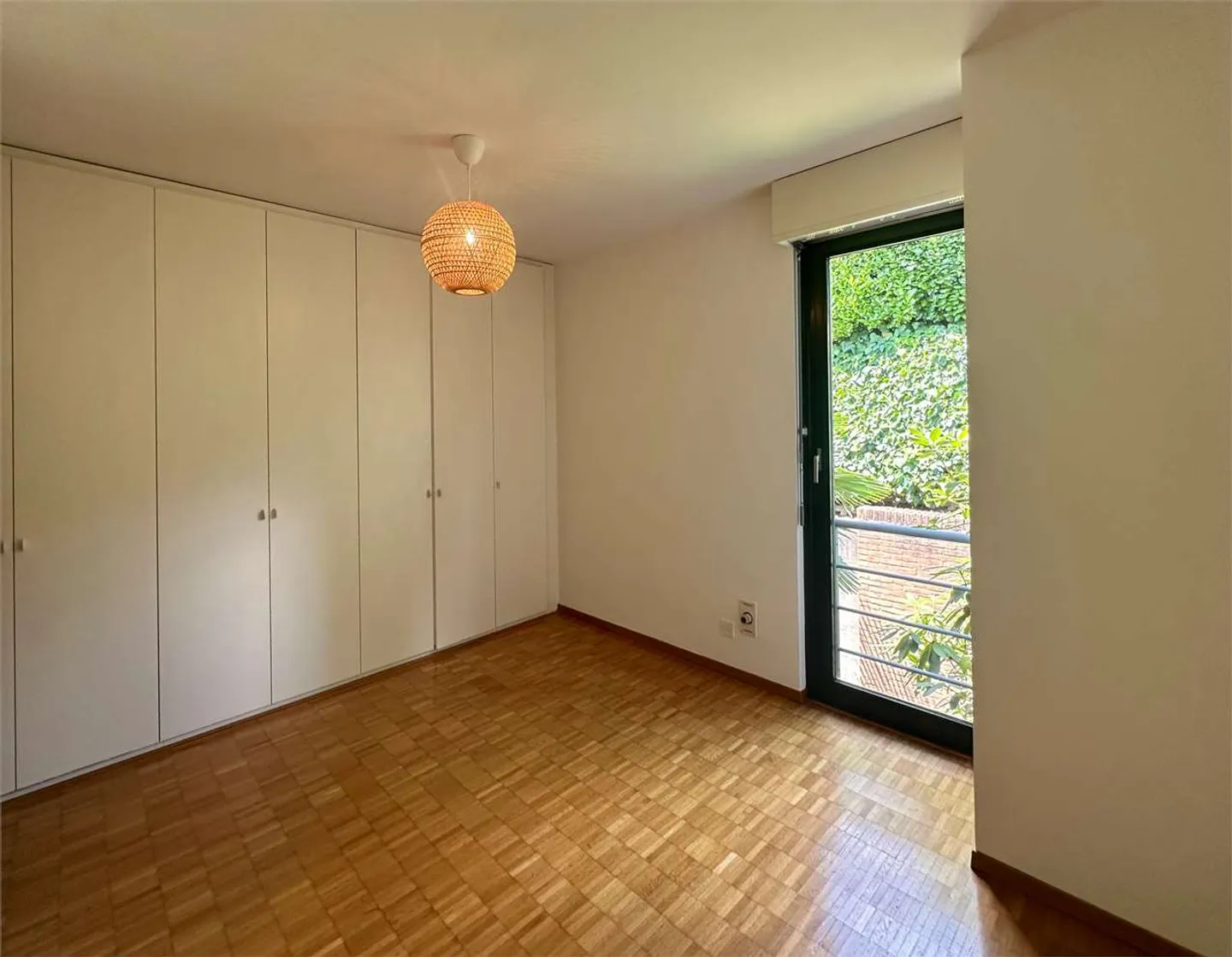 Elegante villa contigua con vista mozzafiato - Foto 10 di 16