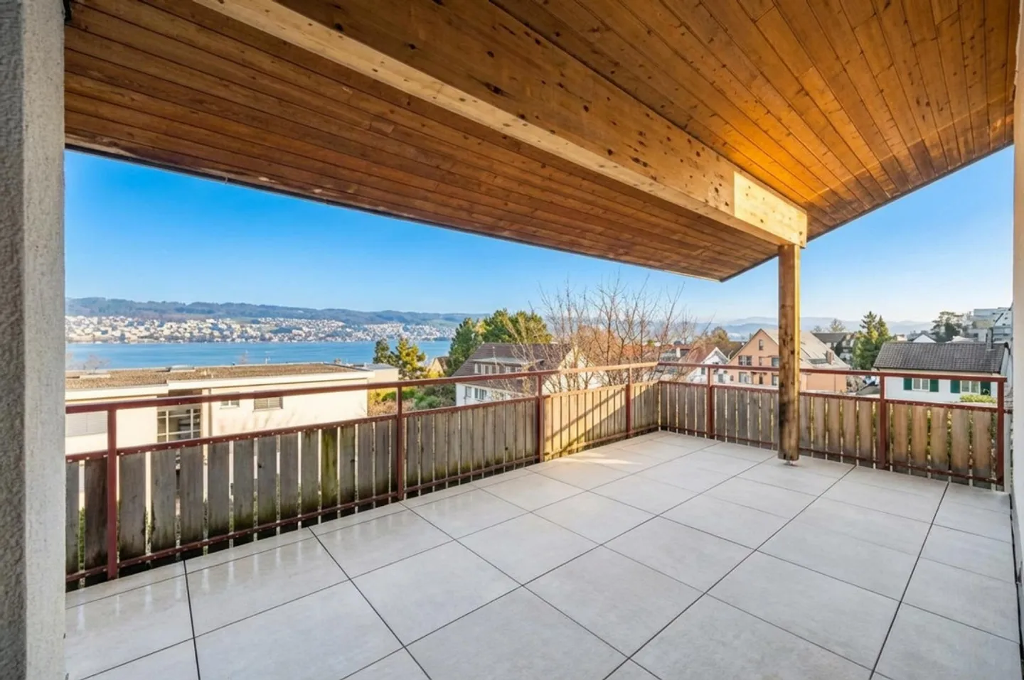 Spacious 4.5-Room Apartment - Photo 3 of 10