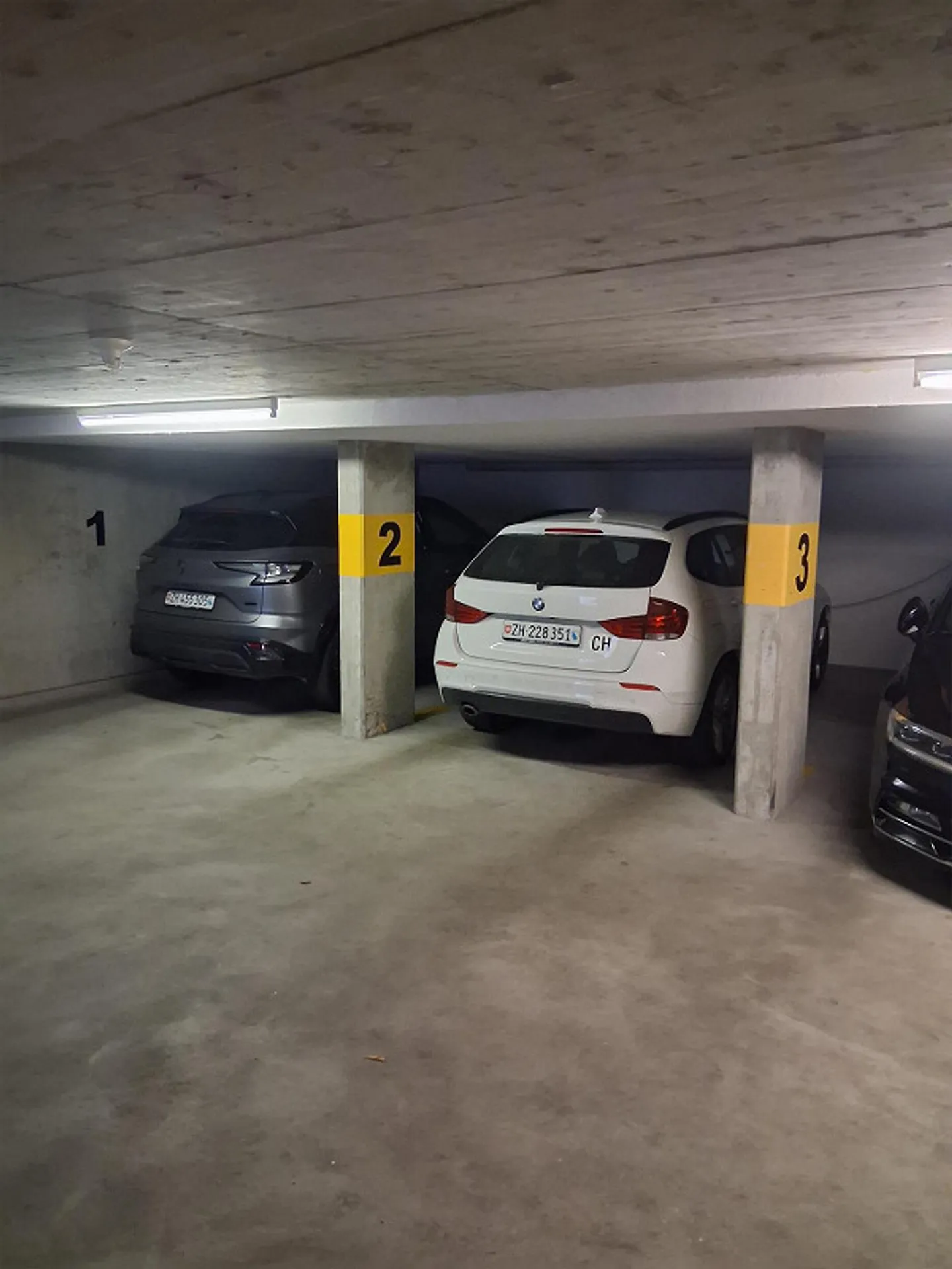 Posto auto garage sotterraneo Härdlenstrasse 10 Kloten - Foto 2 di 2