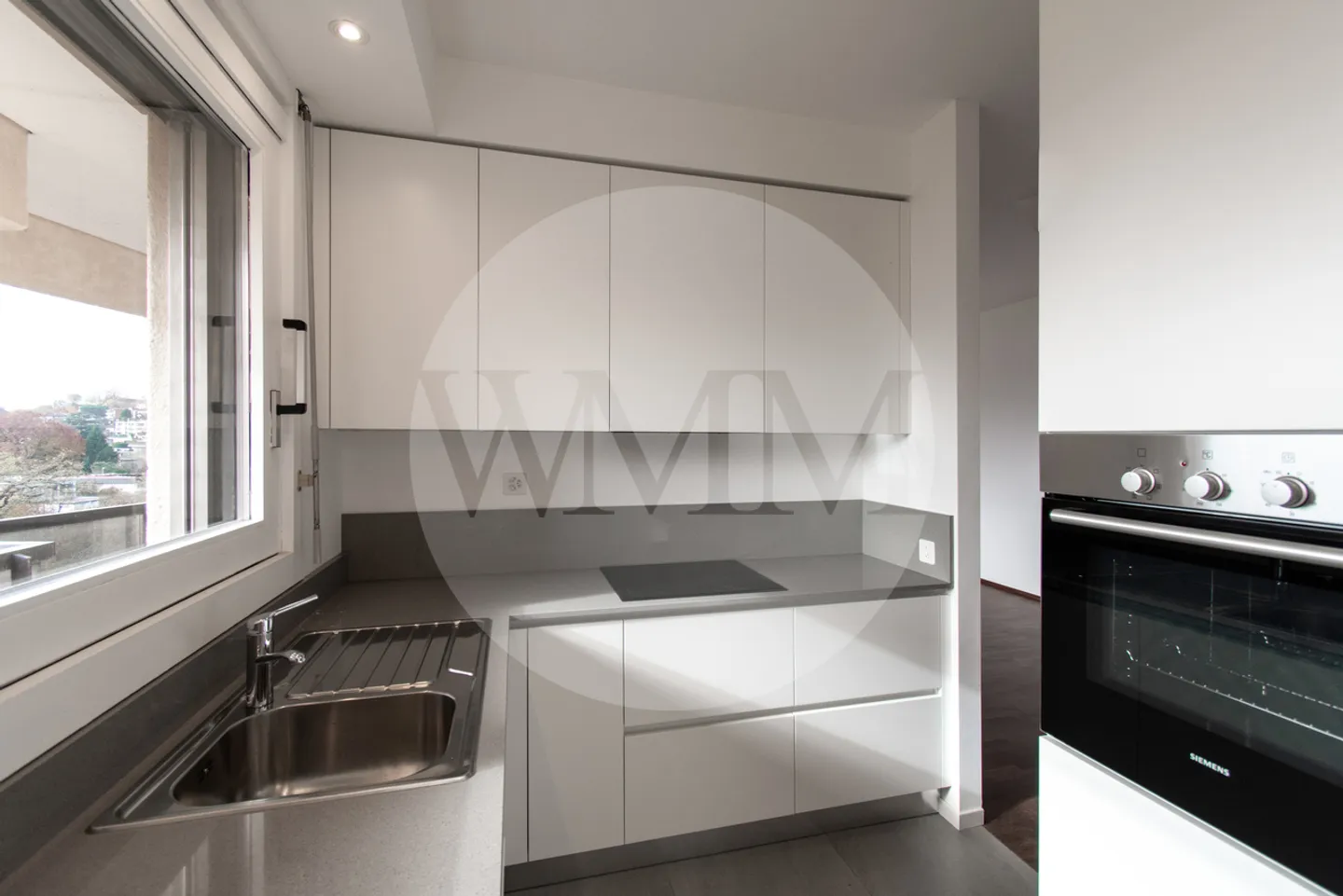 Elegant Apartment with Terrace - Photo 4 of 15