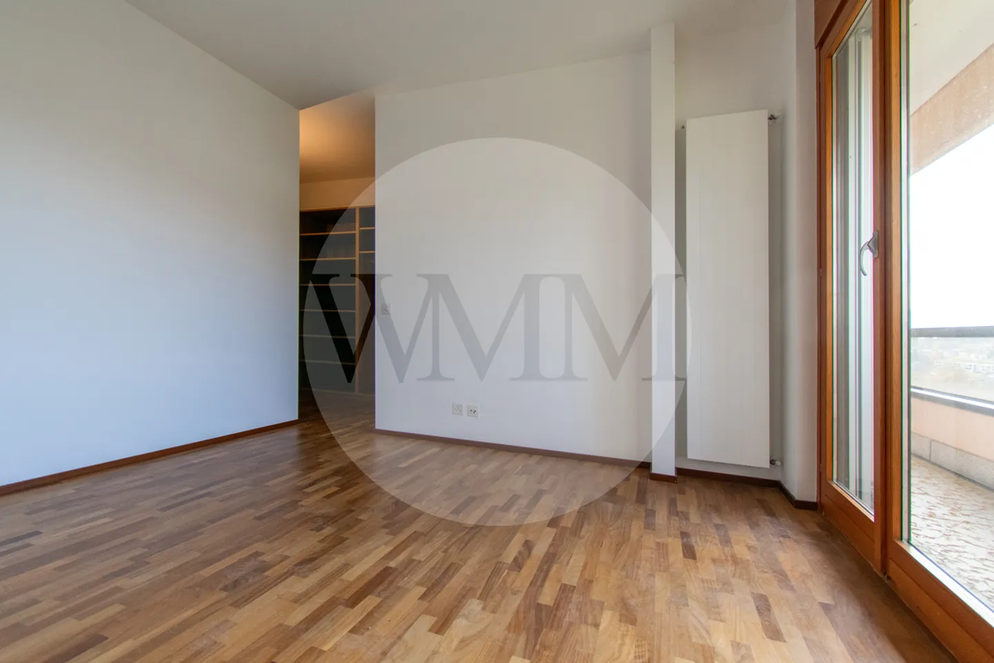 Elegant Apartment with Terrace - Photo 10 of 15