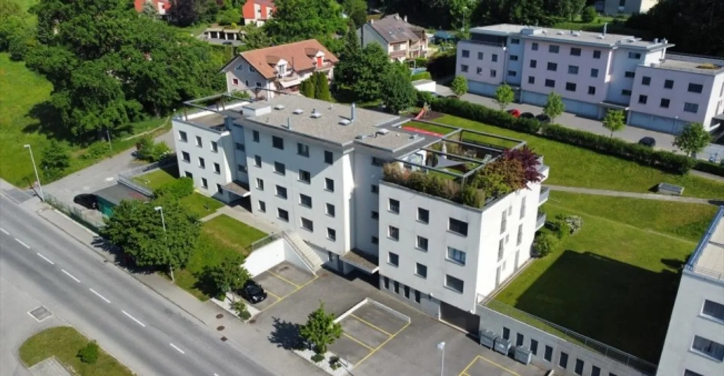 Edificio ad uso misto in affitto - Foto 2 di 6