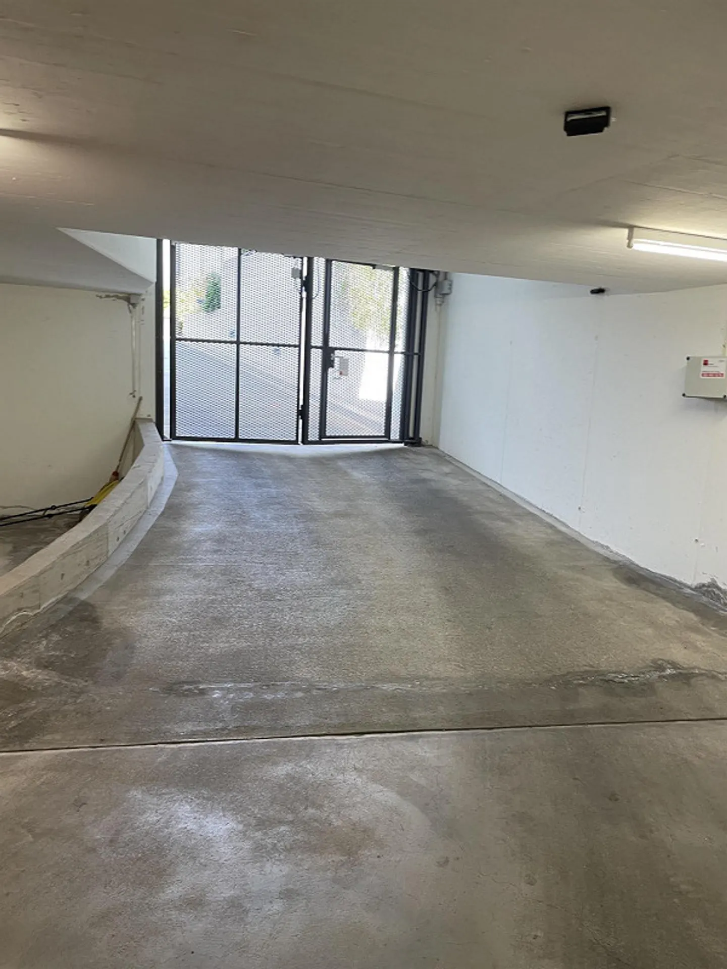 Posto auto in affitto su Bruderholz - Foto 2 di 3