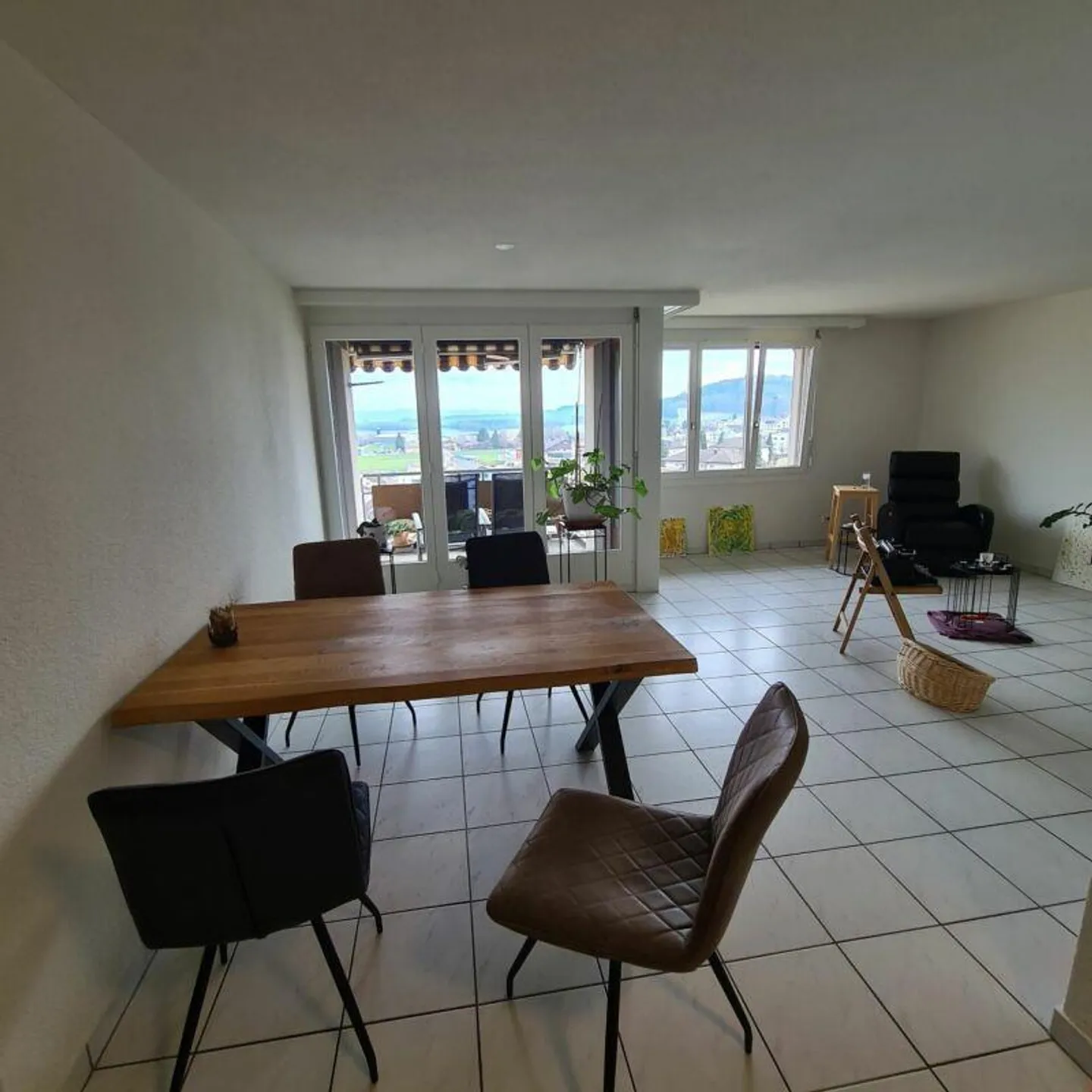 Ampio, luminoso appartamento 3.5 locali 95m2 - Foto 4 di 14