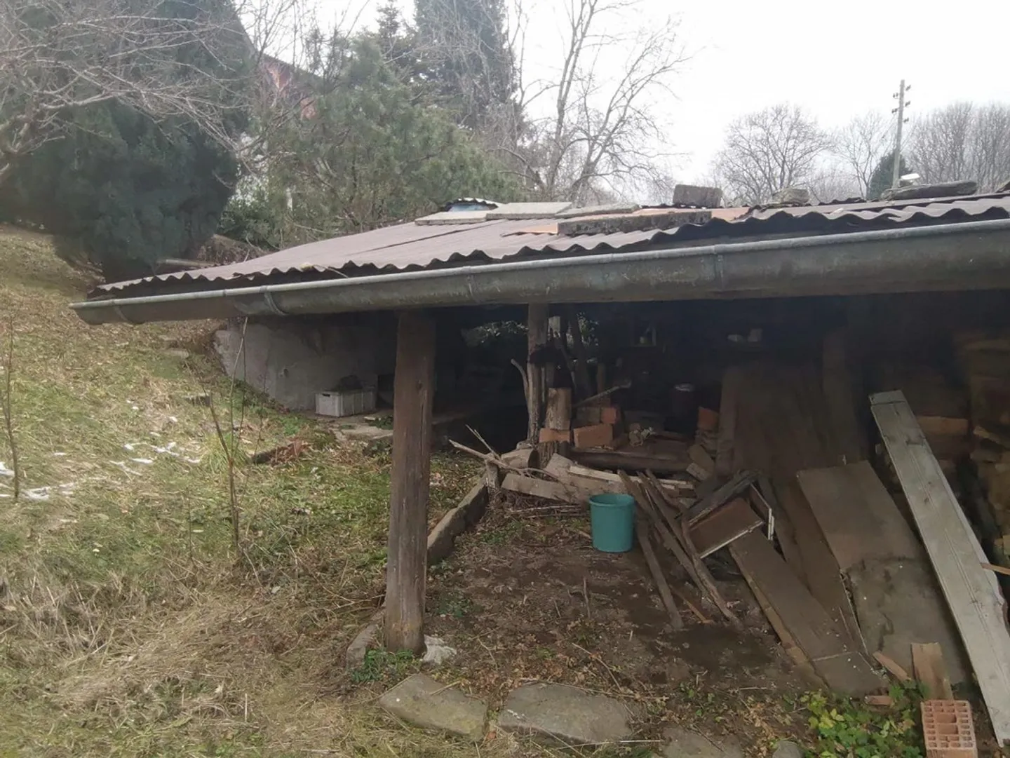 «Casa 4 livelli con giardino da ristrutturare / 4-geschossiges Dorfhaus mit Garten zum Ausbauen» - Foto 5 di 14