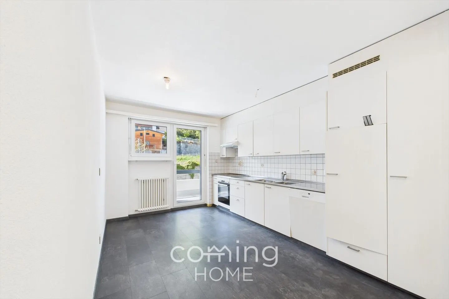 Appartement moderne de 4,5 pièces à Visp - emplacement central avec balcon et confort - Photo 2 sur 10