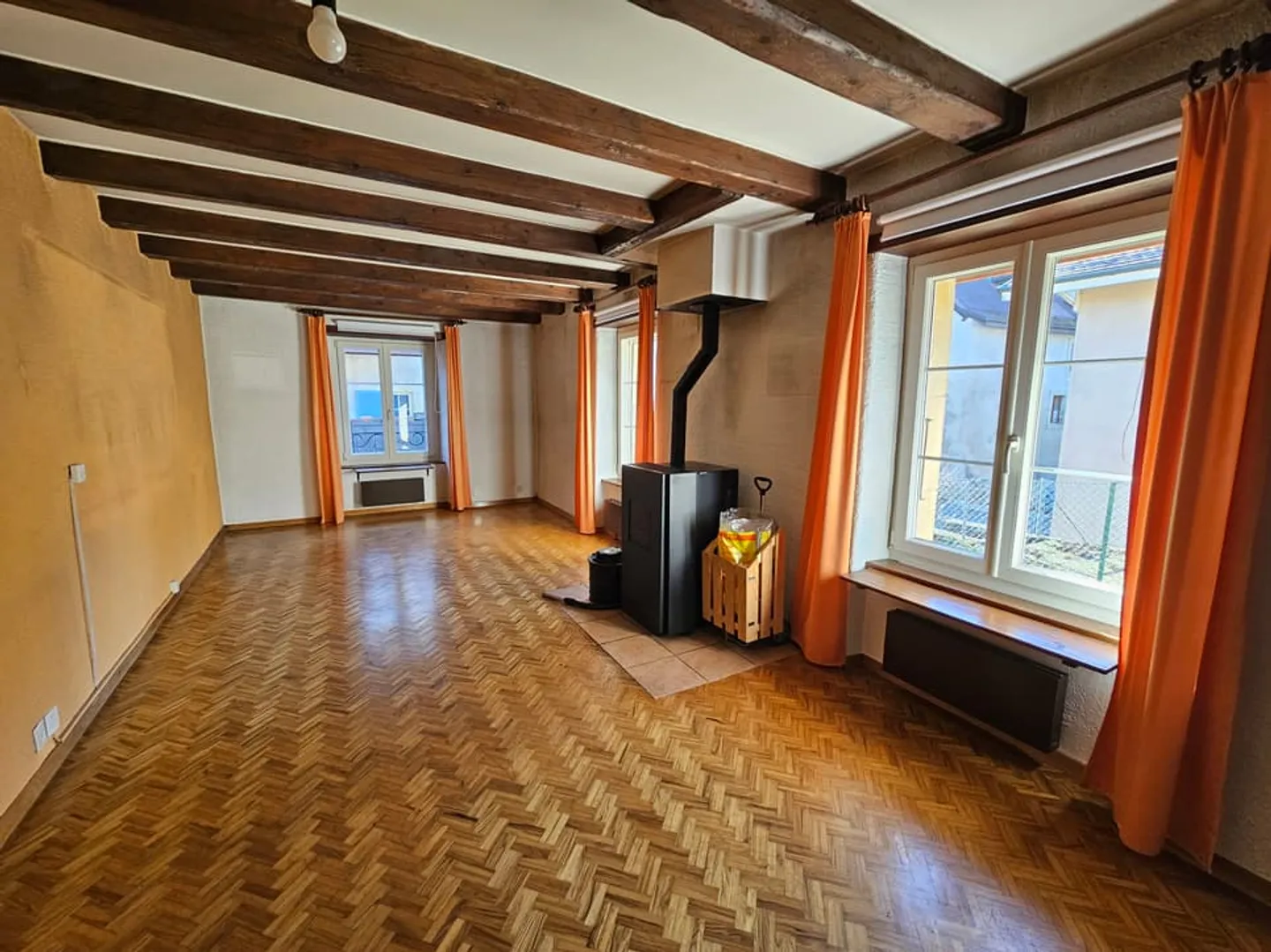 Dorfhaus mit großem Garten - Foto 3 von 10