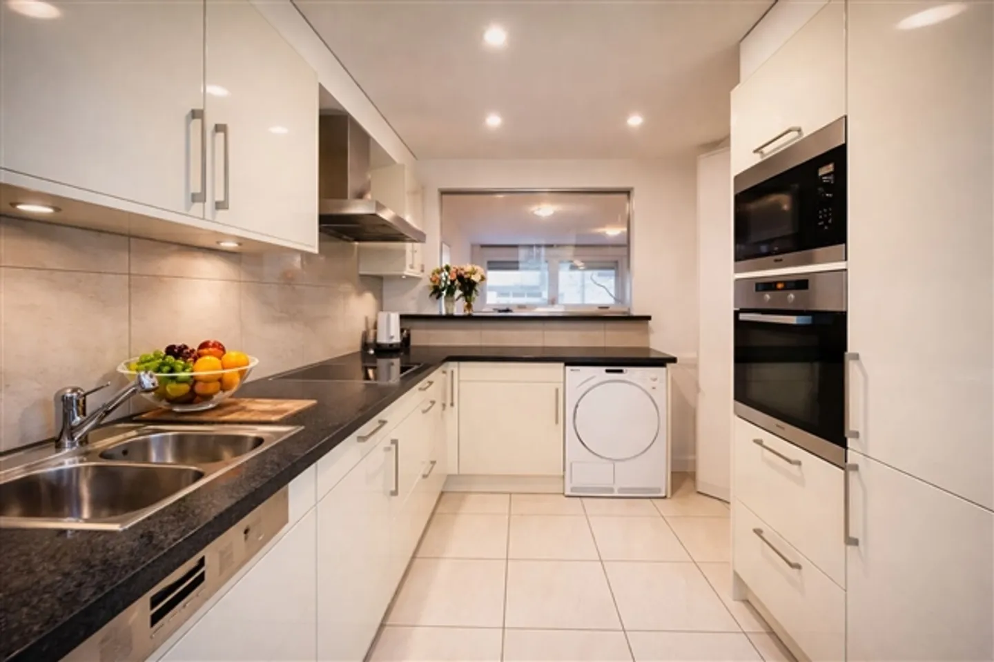 «Appartamento in affitto, Rue du Lac (Distretto Riviera-Pays-d'Enhaut, Svizzera)» - Foto 1 di 11