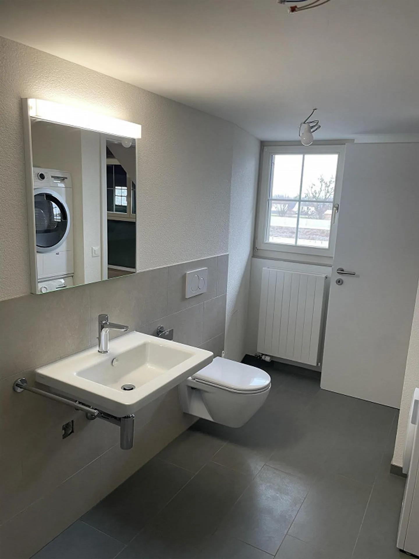 2.5-room apartment in the attic for rent in a central location - Photo 6 of 8