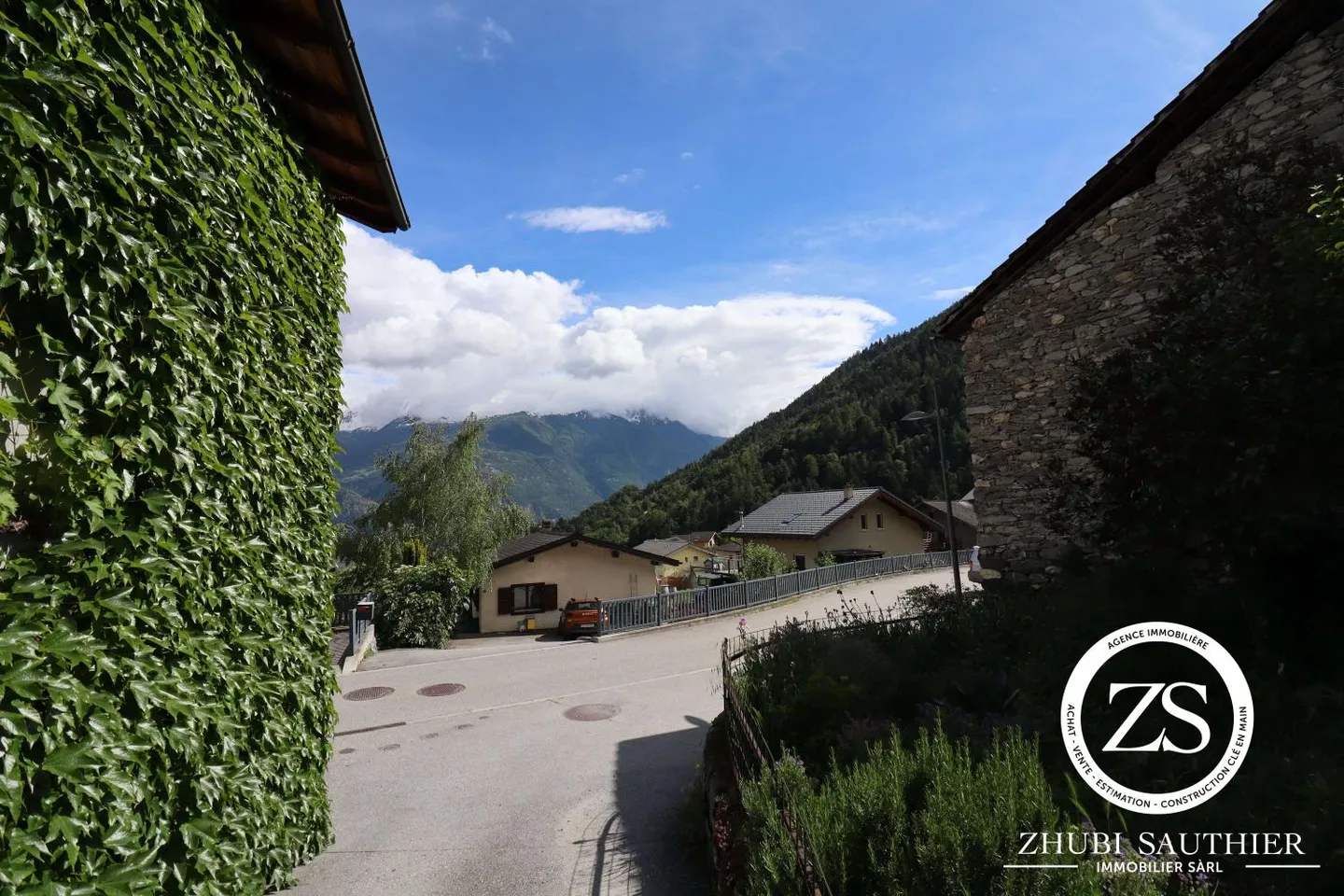 Charmante Maison de Village avec Terrain - Photo 6 sur 18