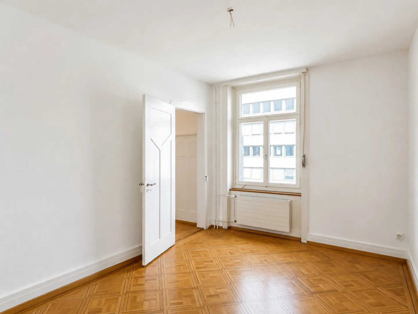 Charmante appartement ancien avec grande terrasse dans un emplacement central - Photo 8 sur 13
