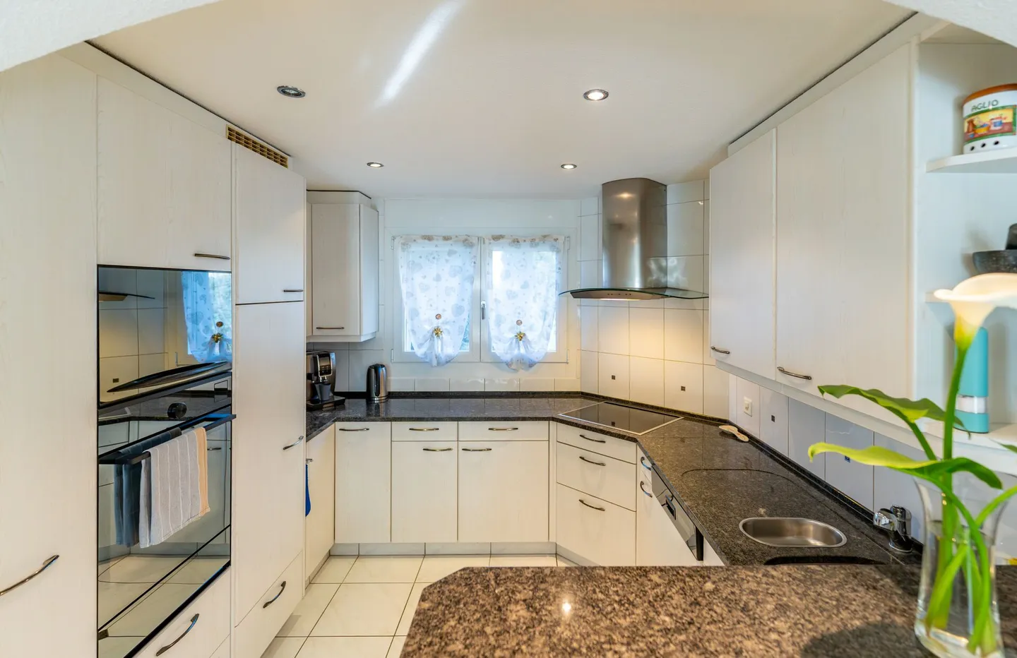 Familienidylle in Spreitenbach - Charmantes 7-Zimmer-Reiheneinfamilien-Eckhaus mit Wintergarten und Garten - Foto 11 di 23