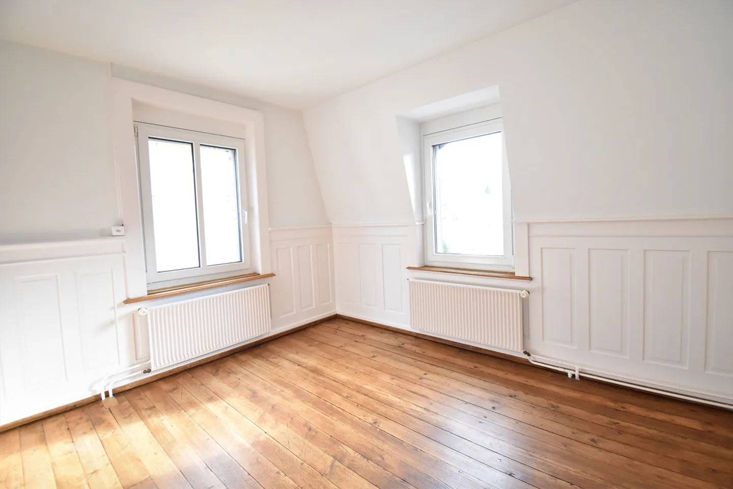 Beautiful old-style apartment - Photo 2 of 4