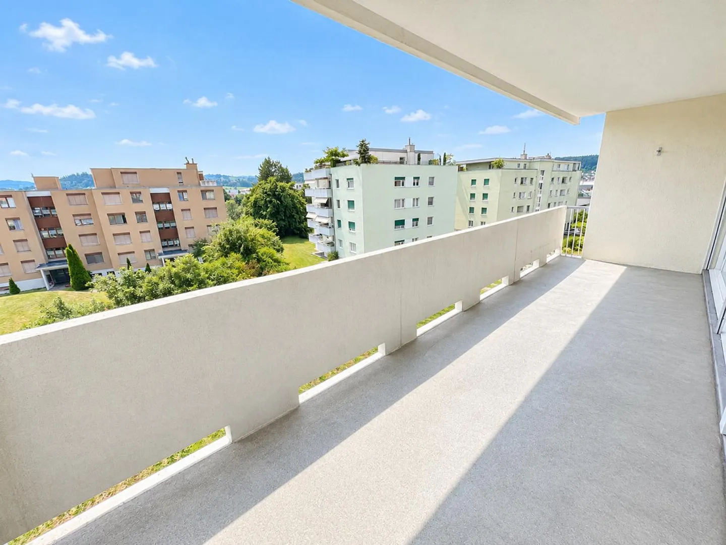 Appartamento ristrutturato con vista soleggiata - Foto 5 di 11